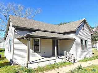 500 S Texana St, Hallettsville, TX 77964
