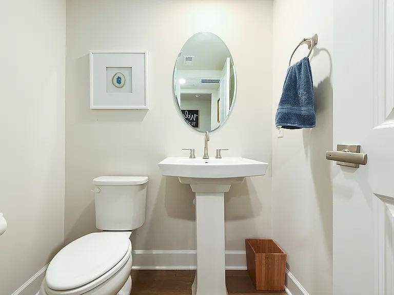 409 Spruce Ln — Photo 10