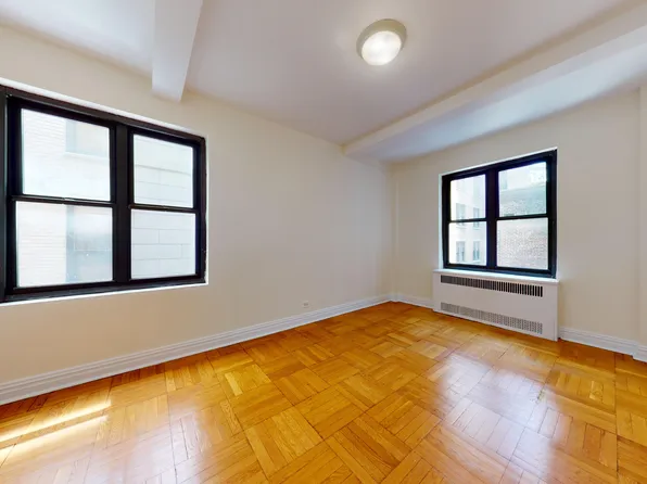 141 East 56th Street image 13 of 15