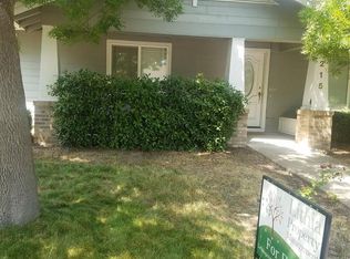 215 Suncrest Rd, Talent, OR 97540