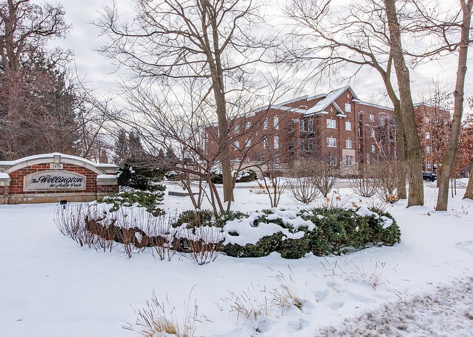 1st image of 1479 N Milwaukee Ave APT 304