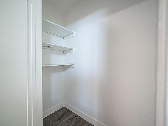 4th image of 1011 San Julian St #201