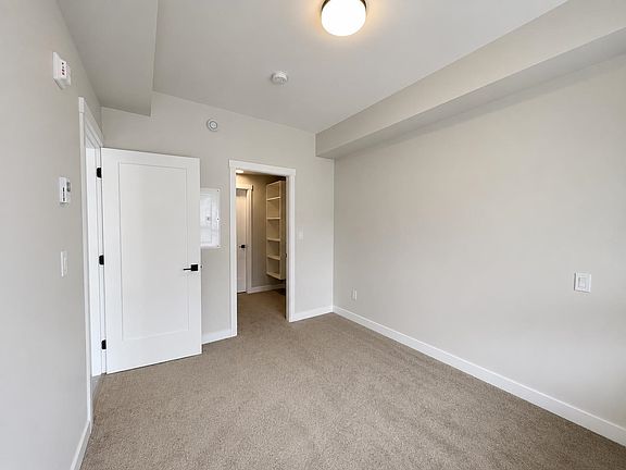 4th image of 12143 223rd St #512