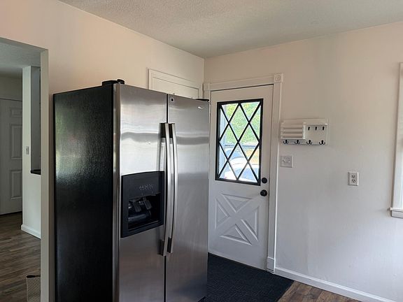 4th image of 6880 Rustic Ln