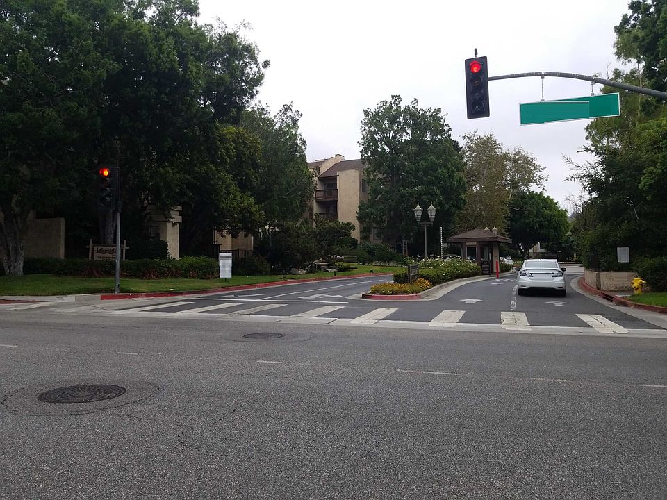 2nd image of 3205 Summertime Ln