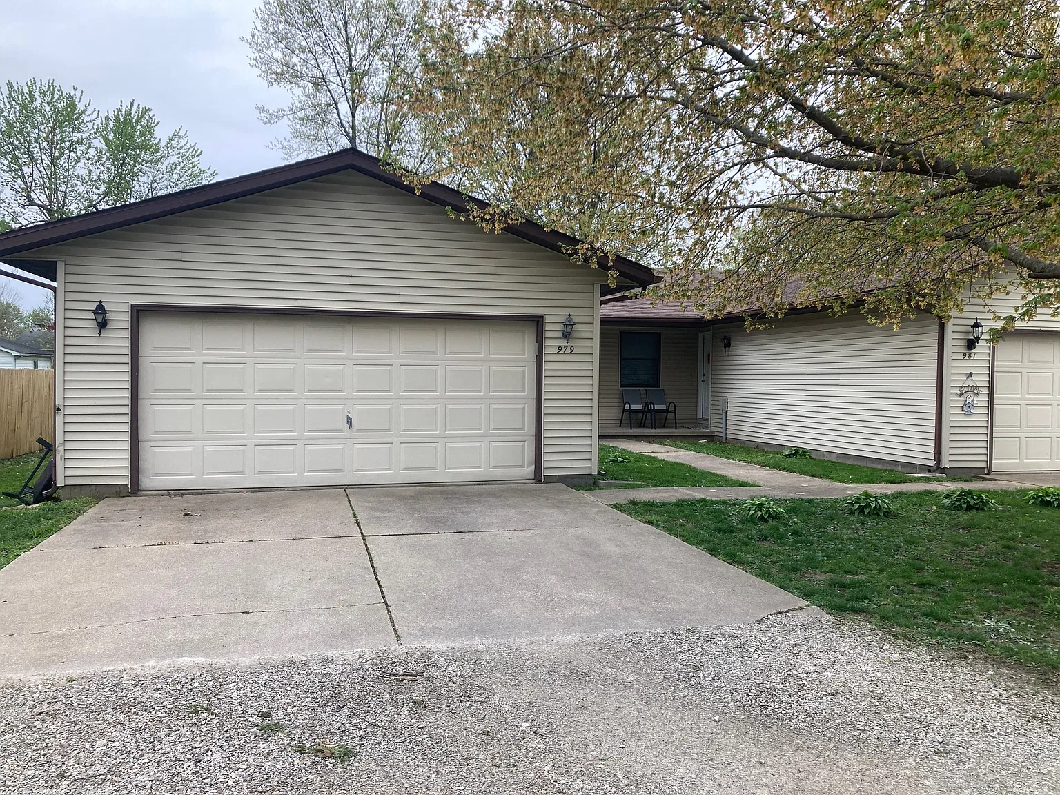 2 bed, 900 sqft, $900 — Photo 1