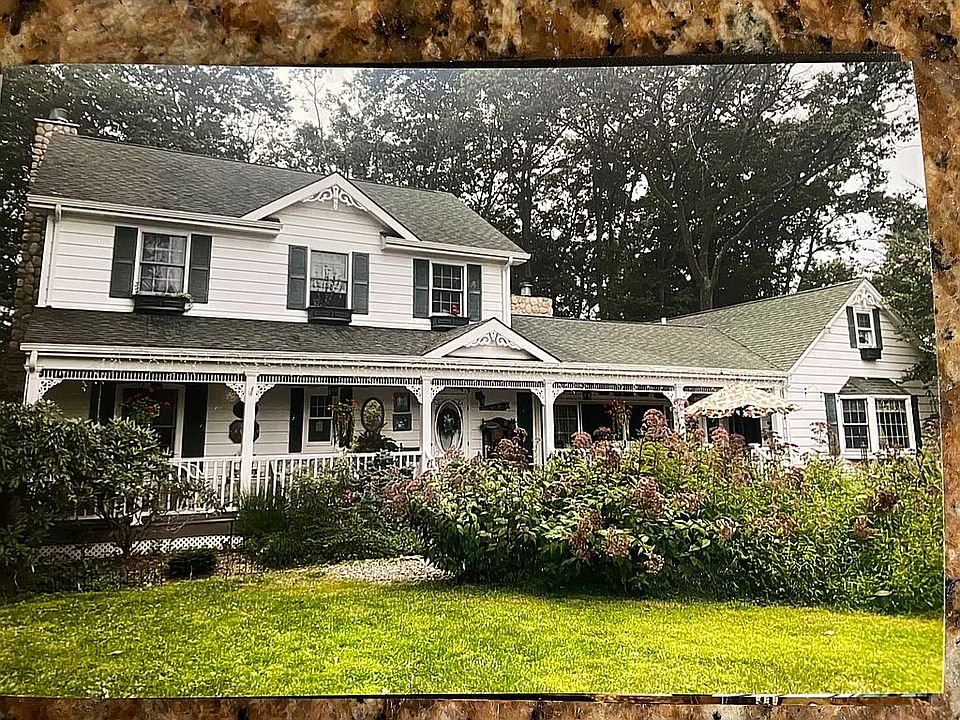 2nd image of 27 Harrison Dr