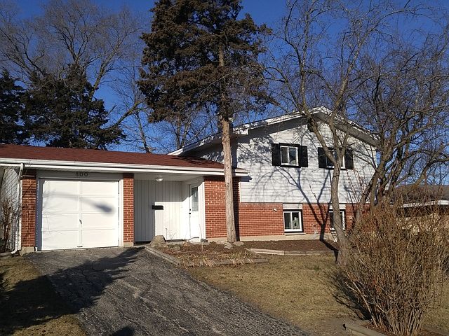 1st image of 800 Woodlawn St