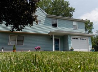 73 Grapevine Ln, Berlin, CT 06037