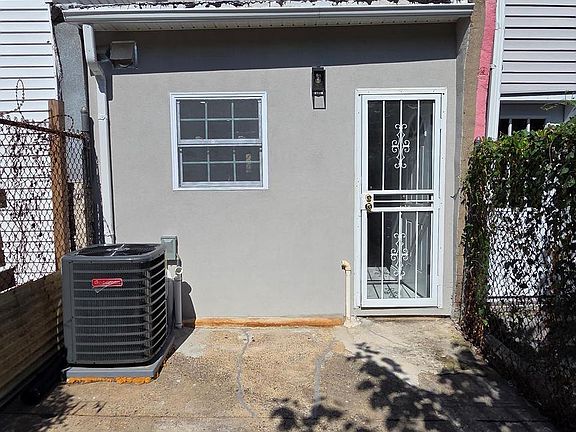 5th image of 1810 E Albert St