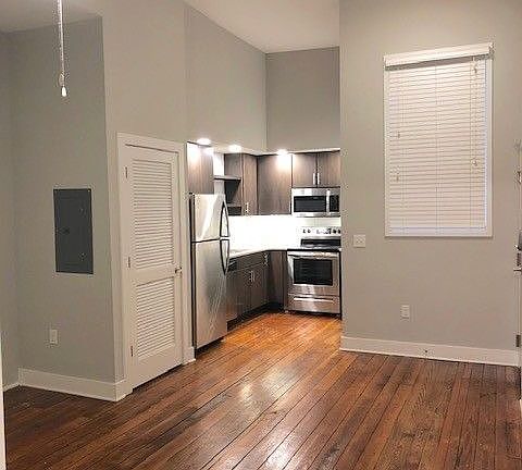3rd image of 20 E Broad St APT 206