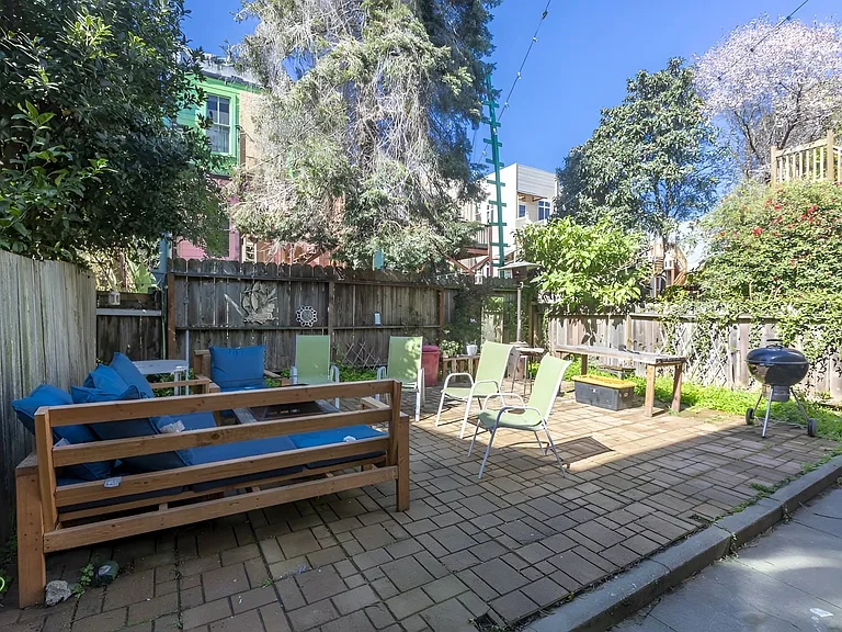 1150 S Van Ness Ave #1150 — Photo 13