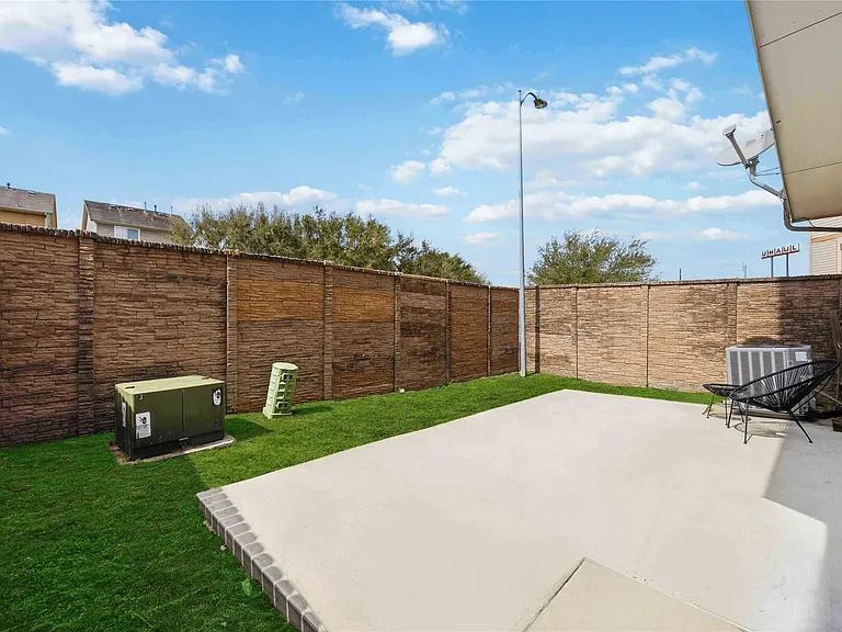 10702 Clearview Villa Pl — Photo 14