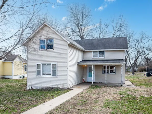 206 E Kansas Ave, Lansing, KS 66043