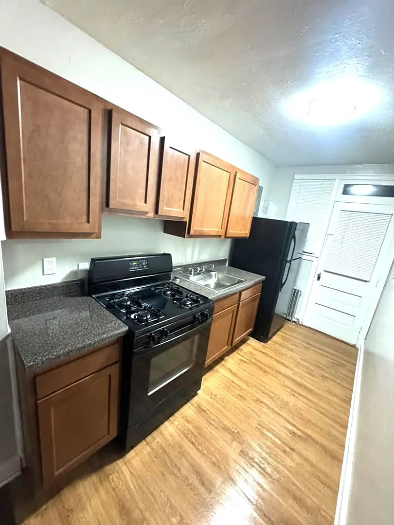 15 Gallatin St Ne — Photo 1