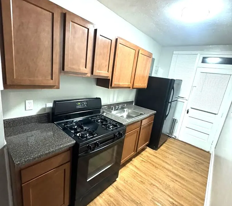 15 Gallatin St NE
