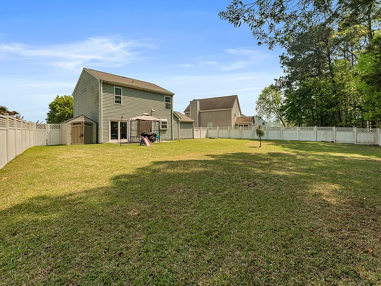 177 Old Pond Cir — Photo 23