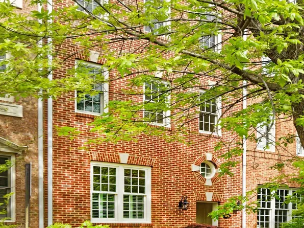 526 N Pitt St, Alexandria, VA 22314