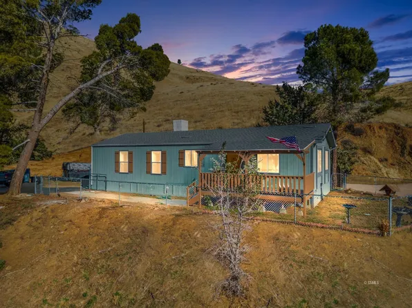 128 Hummingbird Rd, Wofford Heights, CA 93285