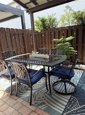 3 bed, 2.5 bath, $3,550 — Photo 4