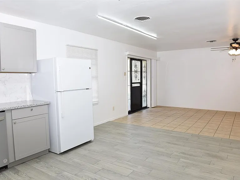 6414 Grape St — Photo 6