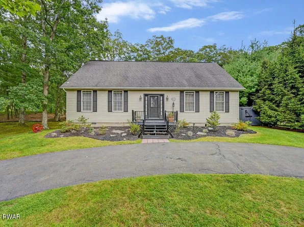 197 Marcel Dr, Dingmans Ferry, PA 18328