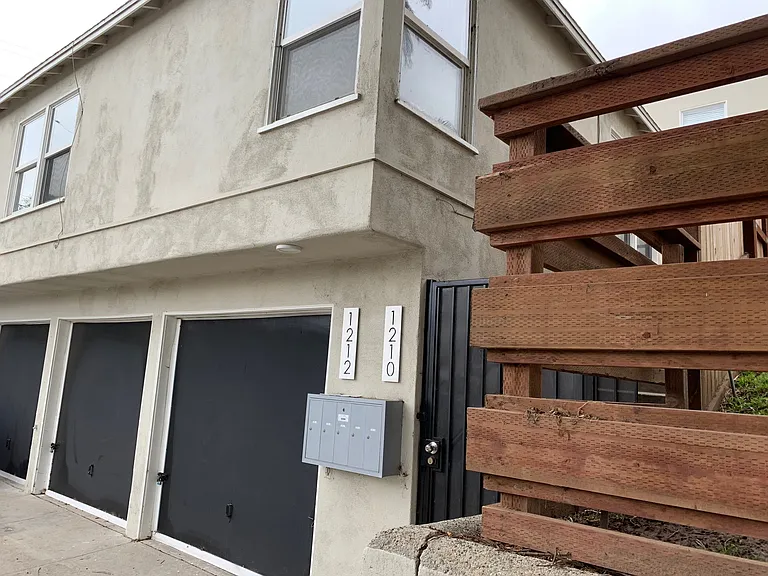1210 Michigan Ave — Photo 10