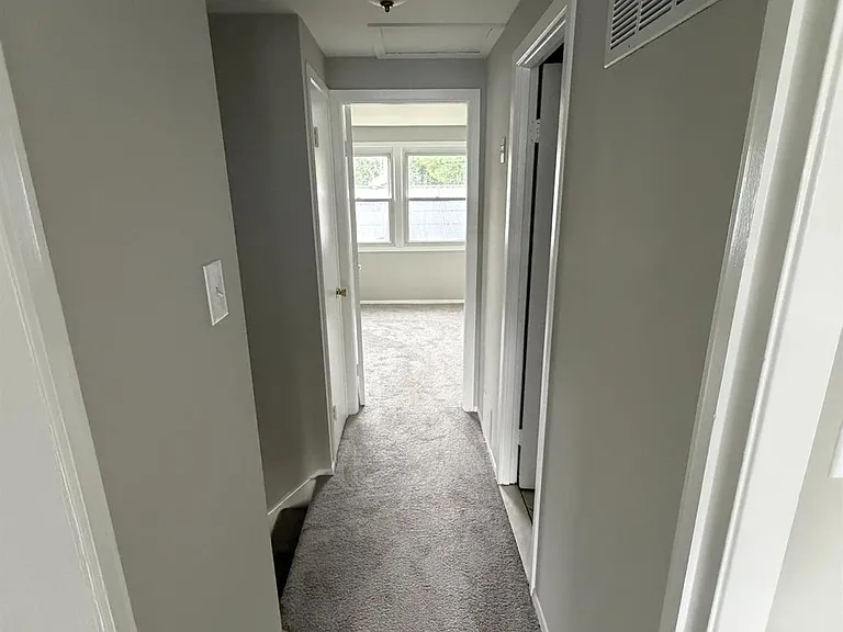 111 Edge Ln — Photo 14