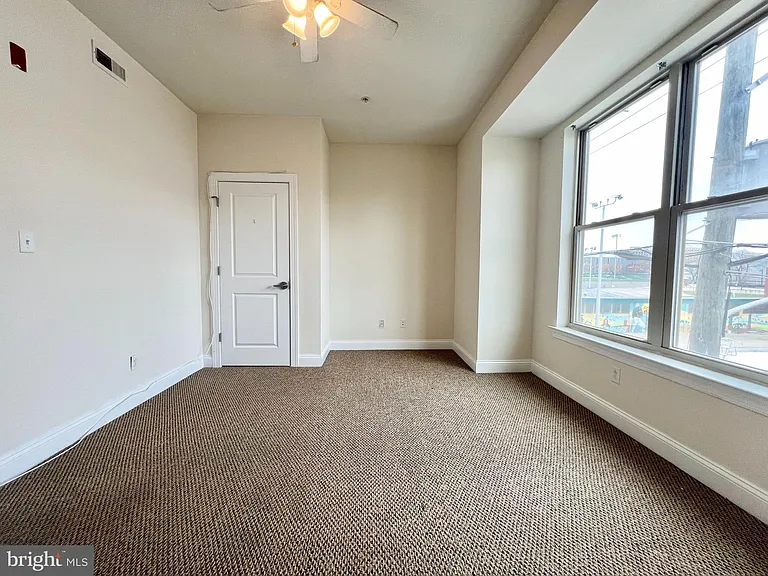 1814 N 16th St #4B — Photo 9