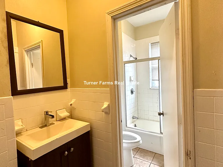 692 Columbia Rd #3R — Photo 11