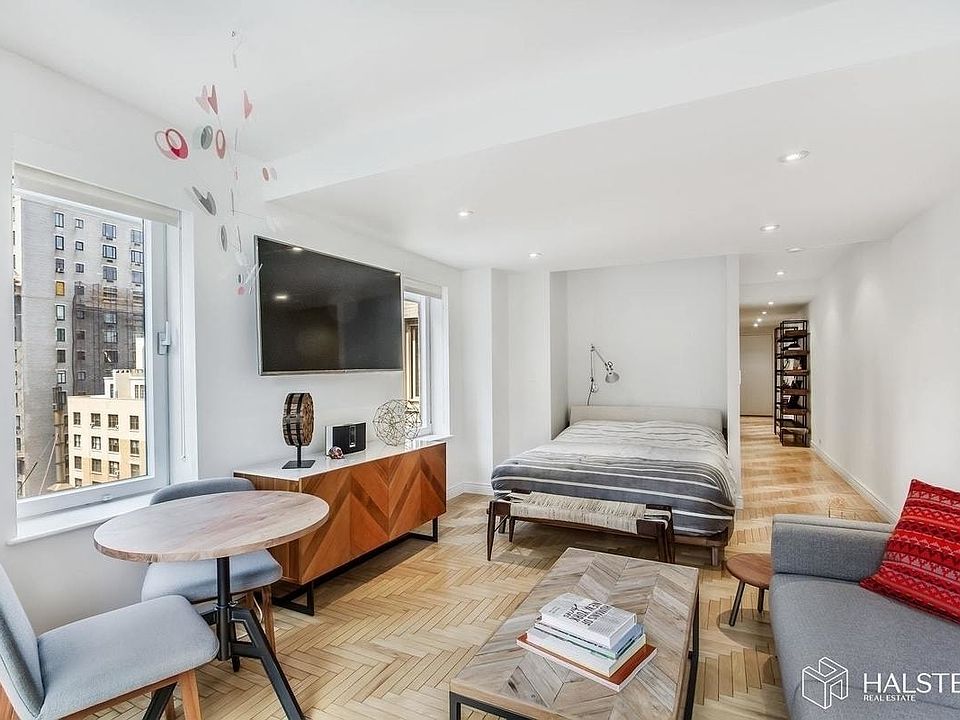 1st image of 106 Central Park S #19NN
