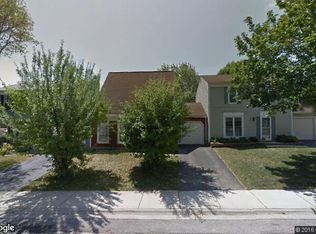 29W377 Greenbriar Ln, Warrenville, IL