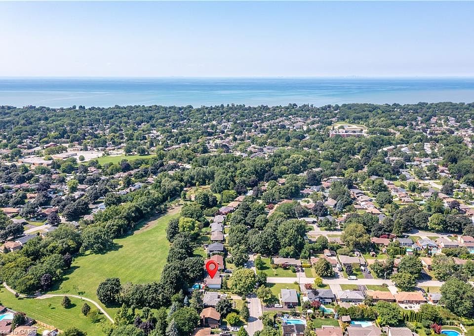 1st image of 55 Richelieu Dr