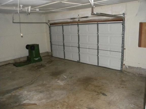 3rd image of 1214 Patricia Ln