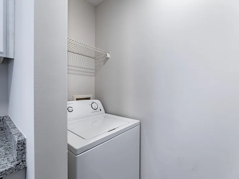 South Haven Apartments — Photo 15