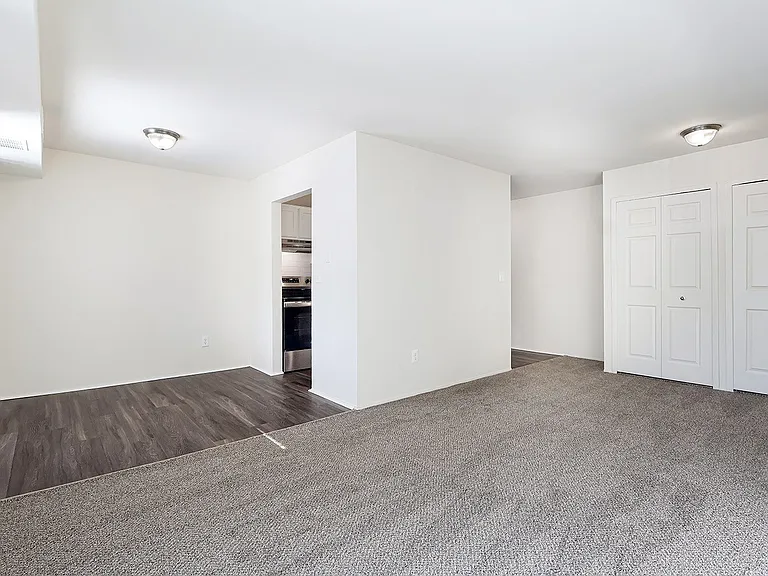 Cherokee Hills Apartments — Photo 13