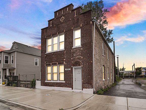 3rd image of 9212 S Brandon Ave