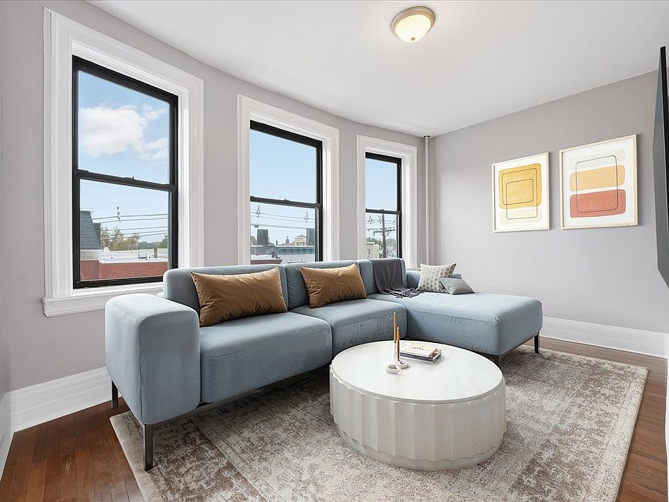 1st image of 134 Clifton Pl APT 5