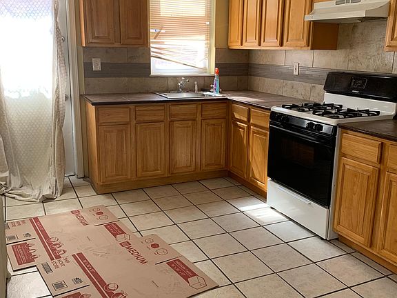 4th image of 4342 Devereaux St