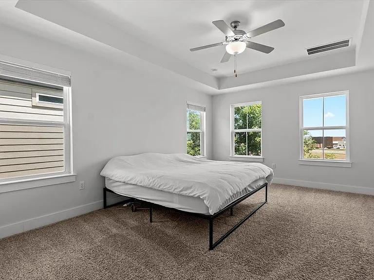 7106 Silver Star Ln — Photo 24