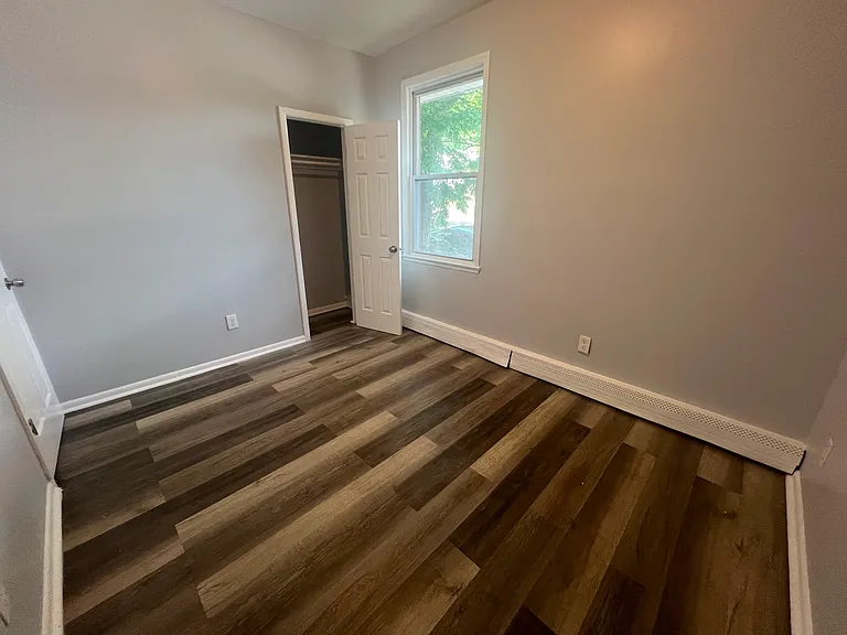 39 N 3rd St #1R — Photo 6