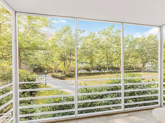 Sold by EZ Premier Realty | media 23