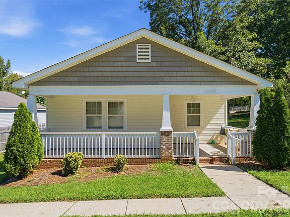2nd image of 3608 Corbett St