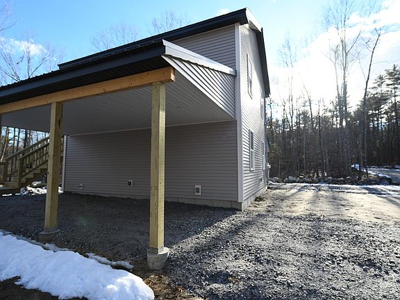 5th image of 18 Benjamin Way #B