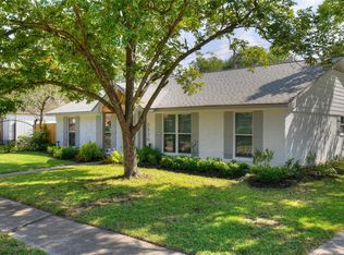 2330 Droxford Dr, Houston, TX 77008