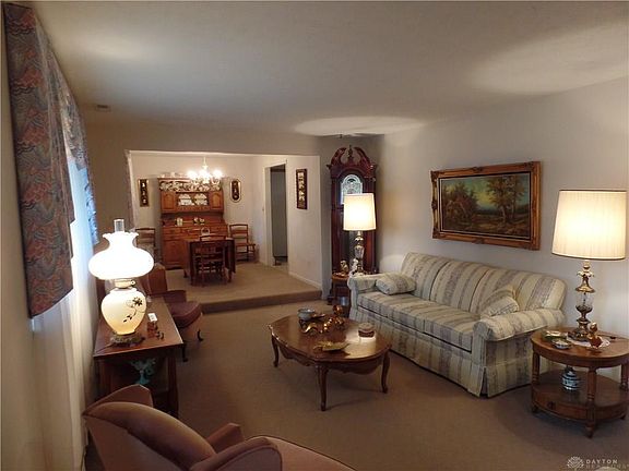 4th image of 518 Berkshire Cir
