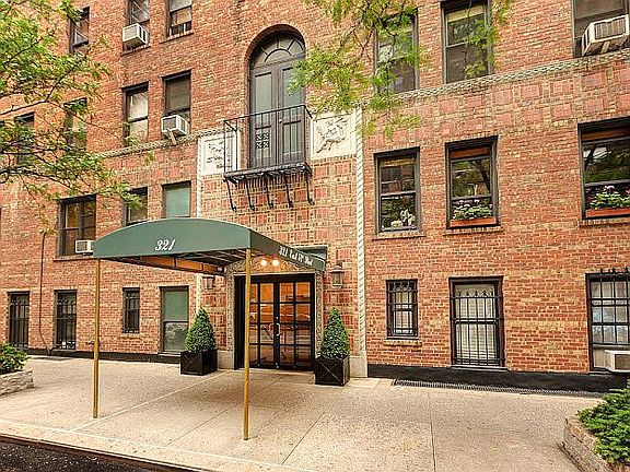 4th image of 321 E 54th St APT 2K