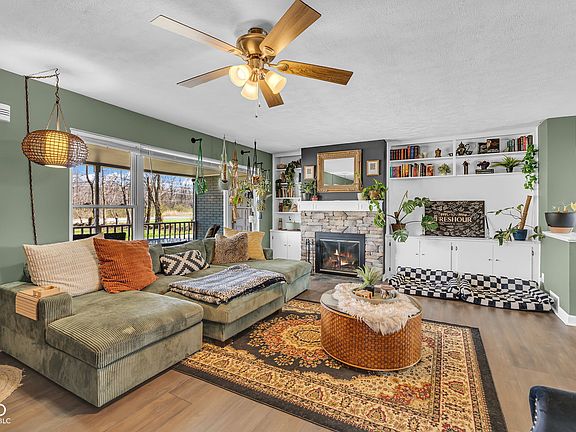 3rd image of 2435 Westlane Rd