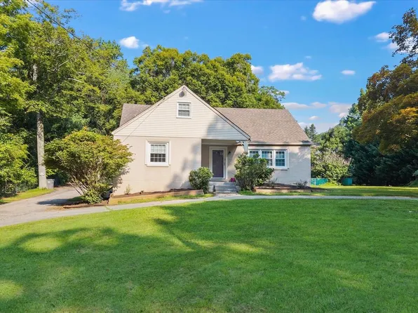 2302 Marsh Rd, Wilmington, DE 19810