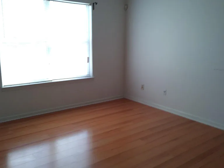 8140 Sterling Lakes Ct — Photo 3
